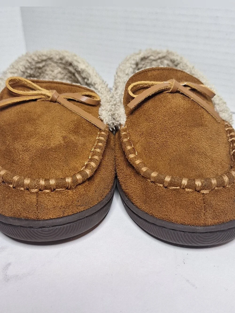 Dockers Slippers Tan Suede Faux Fur Moccasin Slip On Sz 11 - 12 Boys Youth